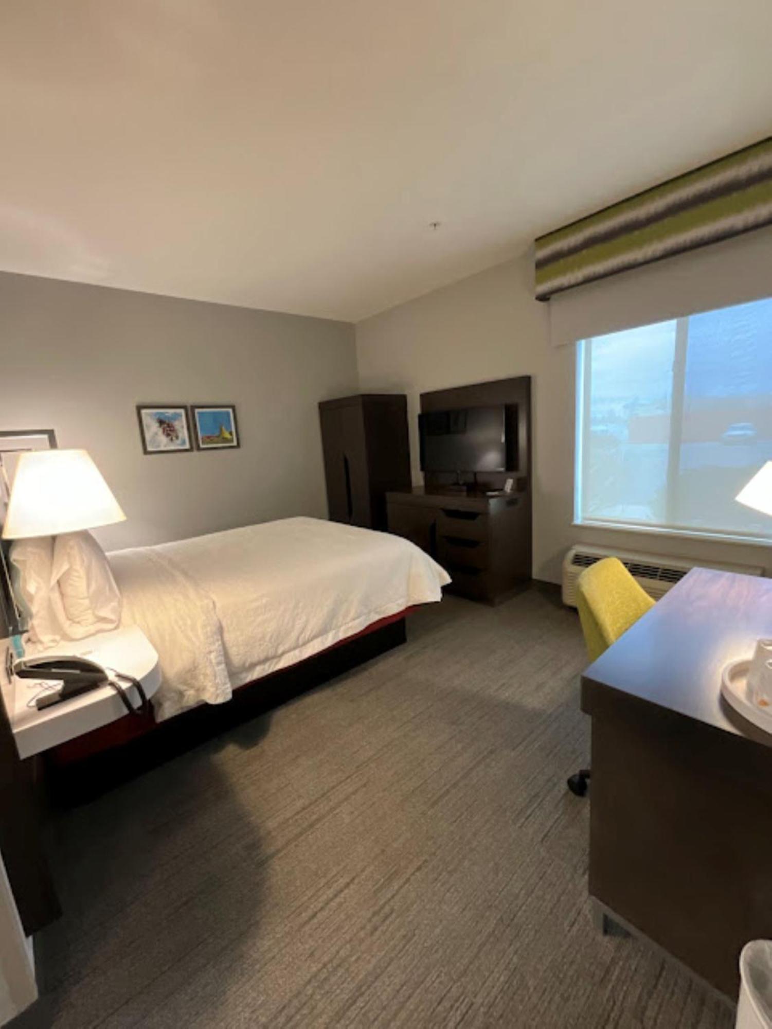 Hampton Inn By Hilton Монтроз Экстерьер фото