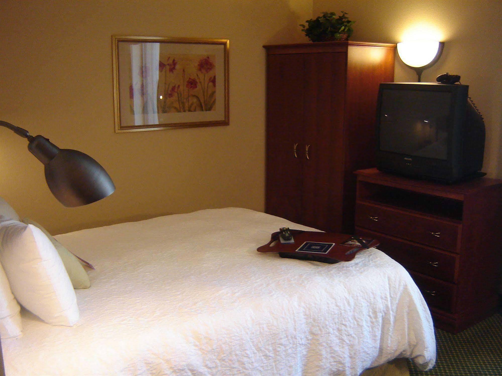 Hampton Inn By Hilton Монтроз Экстерьер фото